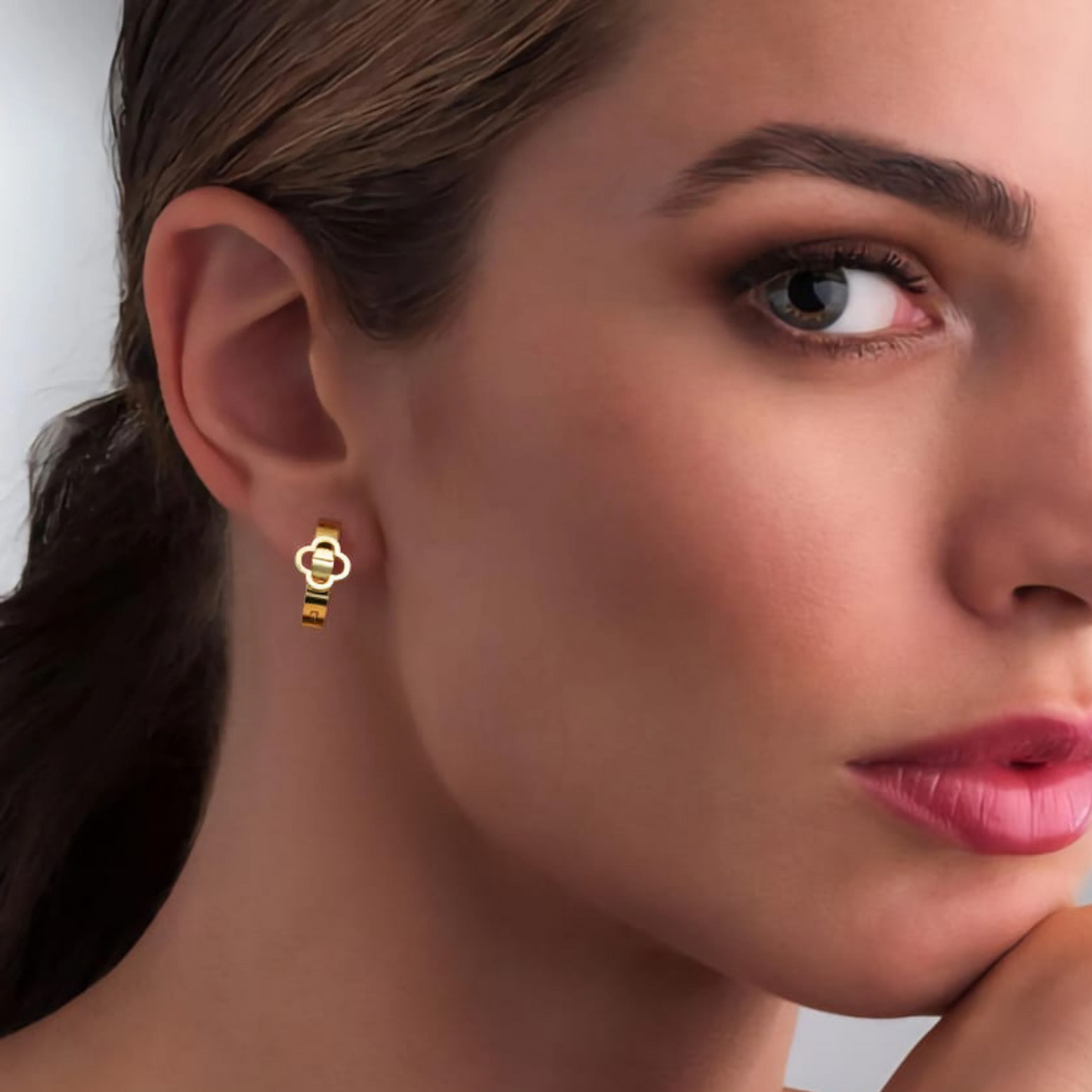 Pulsera Trebol Con un Par de Aretes Gratis